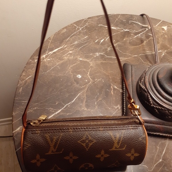 Louis Vuitton Pochette Papillon - Picture 6 of 8